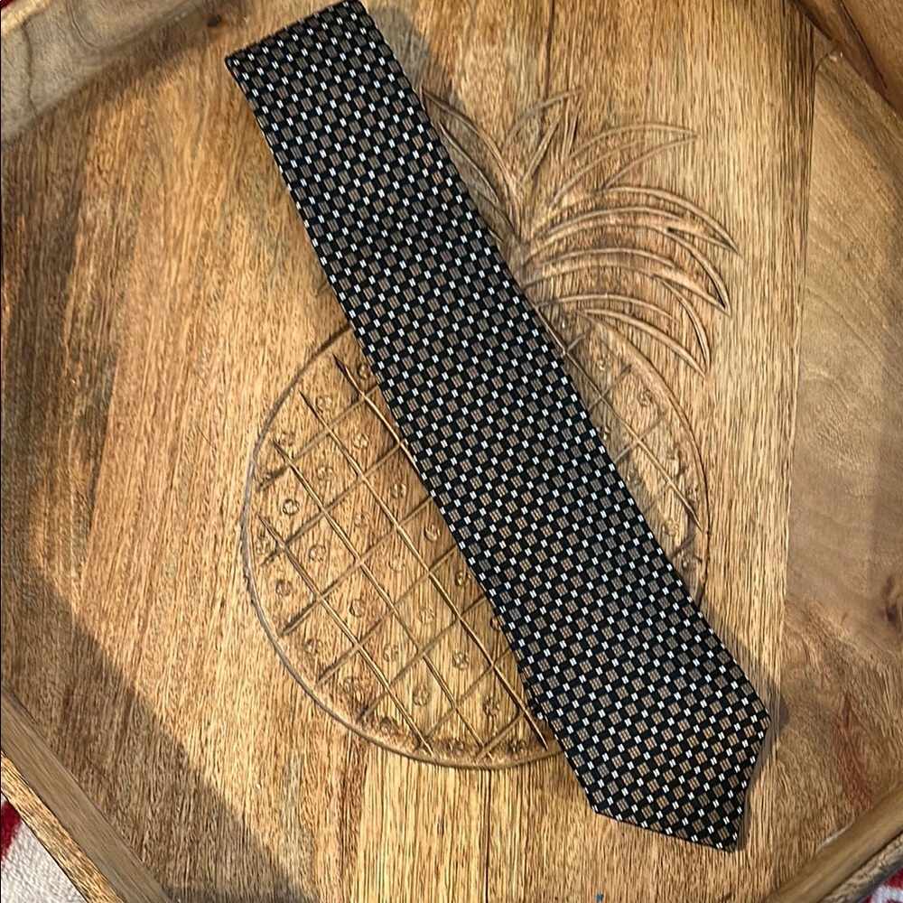 Black and White Polka Dot Tie